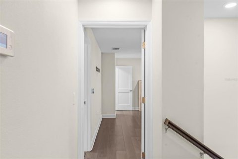 Townhouse in Tampa, Florida 3 bedrooms, 211.82 sq.m. № 2297048 - photo 29