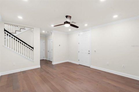 Townhouse in Tampa, Florida 3 bedrooms, 211.82 sq.m. № 2297048 - photo 9