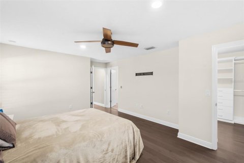 Townhouse in Tampa, Florida 3 bedrooms, 211.82 sq.m. № 2297048 - photo 30