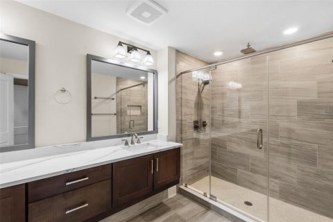 Townhouse in Tampa, Florida 3 bedrooms, 211.82 sq.m. № 2297048 - photo 21
