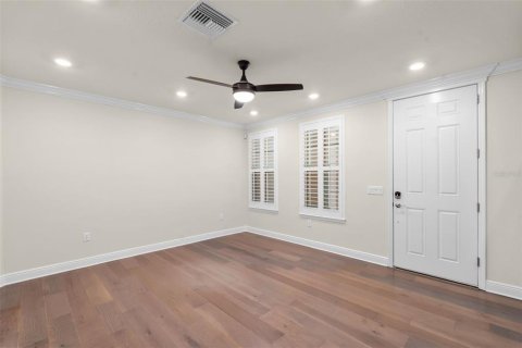 Townhouse in Tampa, Florida 3 bedrooms, 211.82 sq.m. № 2297048 - photo 10