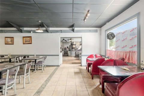 Propiedad comercial en venta en Alachua, Florida, 266.07 m2 № 1919306 - foto 21