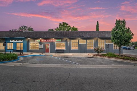 Propiedad comercial en venta en Alachua, Florida, 266.07 m2 № 1919306 - foto 1