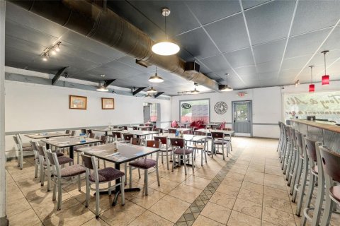 Propiedad comercial en venta en Alachua, Florida, 266.07 m2 № 1919306 - foto 23