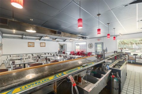 Propiedad comercial en venta en Alachua, Florida, 266.07 m2 № 1919306 - foto 11