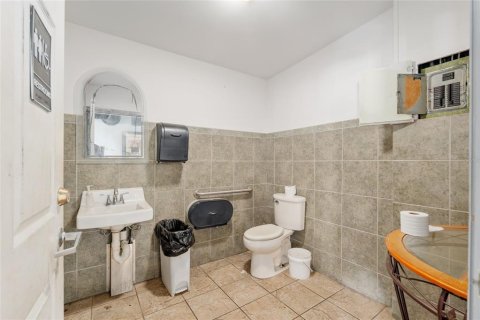 Propiedad comercial en venta en Alachua, Florida, 266.07 m2 № 1919306 - foto 30