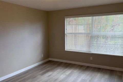 House in Orlando, Florida 2 bedrooms, 158.68 sq.m. № 1906557 - photo 9