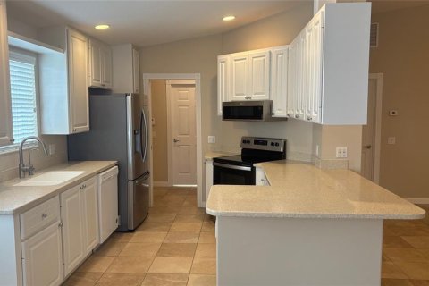 House in Orlando, Florida 2 bedrooms, 158.68 sq.m. № 1906557 - photo 4