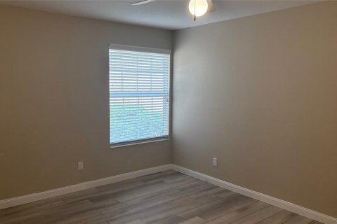 House in Orlando, Florida 2 bedrooms, 158.68 sq.m. № 1906557 - photo 15