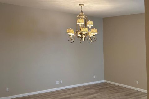 House in Orlando, Florida 2 bedrooms, 158.68 sq.m. № 1906557 - photo 5