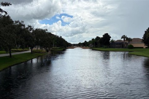 House in Orlando, Florida 2 bedrooms, 158.68 sq.m. № 1906557 - photo 23