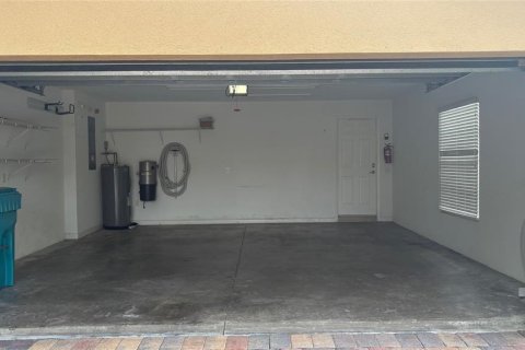 House in Orlando, Florida 2 bedrooms, 158.68 sq.m. № 1906557 - photo 20