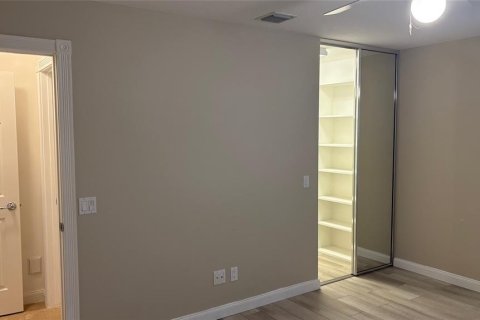 House in Orlando, Florida 2 bedrooms, 158.68 sq.m. № 1906557 - photo 16