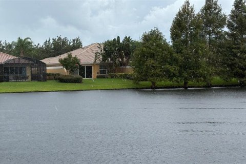 House in Orlando, Florida 2 bedrooms, 158.68 sq.m. № 1906557 - photo 24