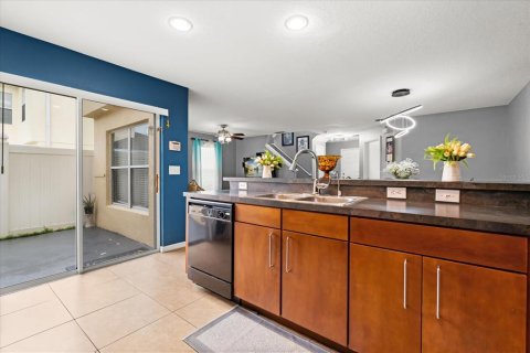 Townhouse in Orlando, Florida 3 bedrooms, 167.13 sq.m. № 1850242 - photo 12