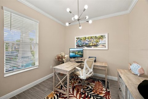 House in Parrish, Florida 4 bedrooms, 252.69 sq.m. № 2395641 - photo 20