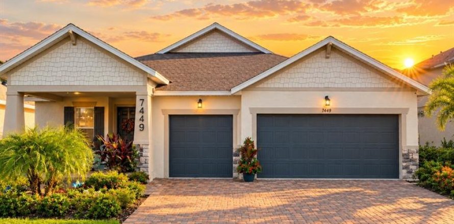 House in Parrish, Florida 4 bedrooms, 252.69 sq.m. № 2395641