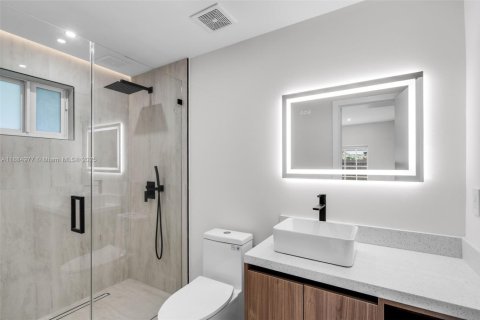 Купить виллу или дом в Майами, Флорида 5 спален, 190.36м2, № 1941976 - фото 14