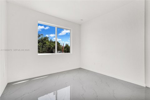 Купить таунхаус в Майами, Флорида 5 спален, № 2048407 - фото 7