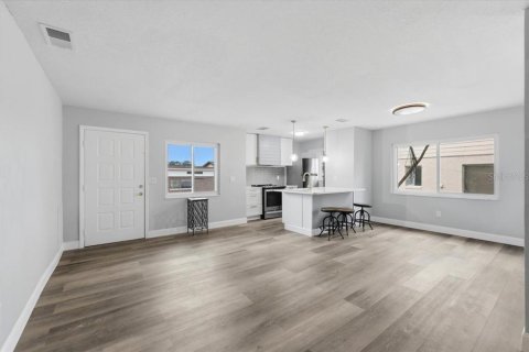 Copropriété à vendre à Winter Haven, Floride: 2 chambres, 79.06 m2 № 2211165 - photo 7