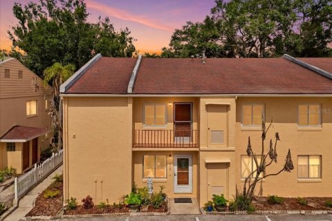 Condo in Winter Haven, Florida, 2 bedrooms № 2211165