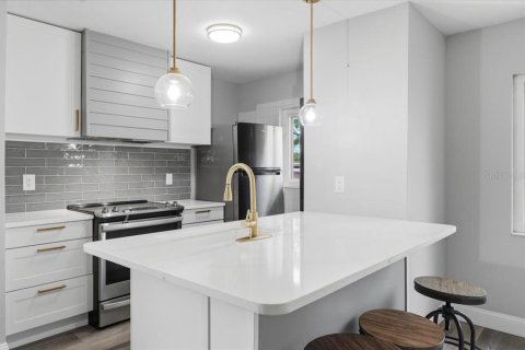 Copropriété à vendre à Winter Haven, Floride: 2 chambres, 79.06 m2 № 2211165 - photo 4