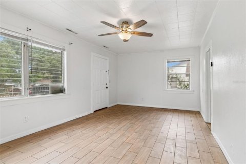 Casa en venta en Clearwater, Florida, 2 dormitorios, 79.52 m2 № 2198308 - foto 3