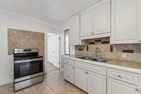 Casa en venta en Clearwater, Florida, 2 dormitorios, 79.52 m2 № 2198308 - foto 6