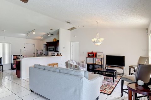 Casa en venta en Orlando, Florida, 3 dormitorios, 134.52 m2 № 2383752 - foto 10
