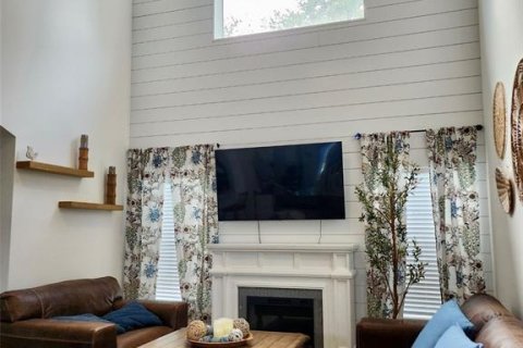 House in Haines City, Florida 4 bedrooms, 206.06 sq.m. № 1917641 - photo 6