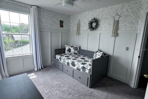 House in Haines City, Florida 4 bedrooms, 206.06 sq.m. № 1917641 - photo 14