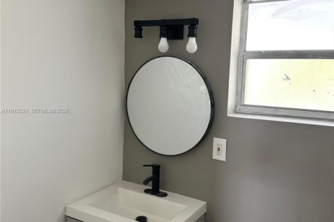 Copropriété à louer à North Miami Beach, Floride: 1 chambre, 75.44 m2 № 2000077 - photo 10