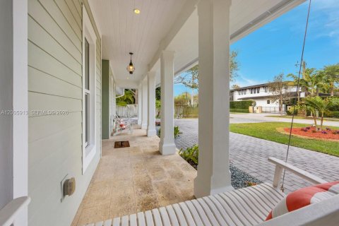 House in Miami, Florida 4 bedrooms, 301.75 sq.m. № 2069902 - photo 30
