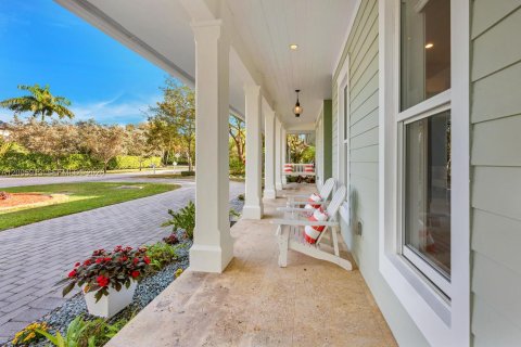 House in Miami, Florida 4 bedrooms, 301.75 sq.m. № 2069902 - photo 29