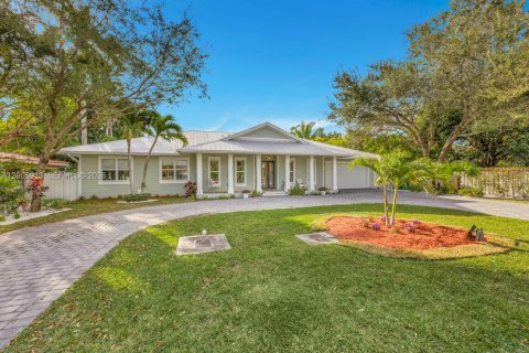 House in Miami, Florida 4 bedrooms, 301.75 sq.m. № 2069902 - photo 26