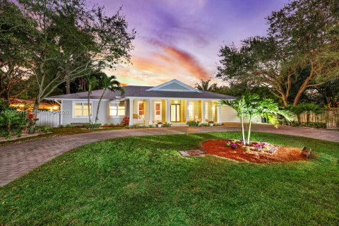 Villa ou maison à Miami, Floride 4 chambres, 301.75 m2 № 2069902