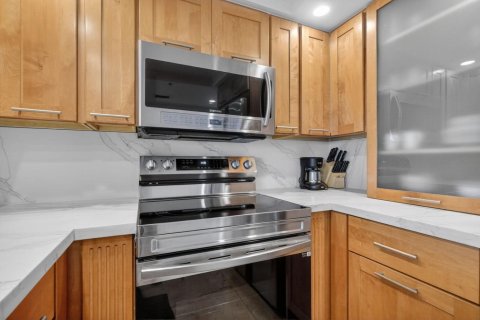 Купить кондоминиум в Майами, Флорида 3 комнаты, 136.01м2, № 2089607 - фото 21