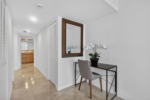 Купить кондоминиум в Майами, Флорида 3 комнаты, 136.01м2, № 2089607 - фото 27