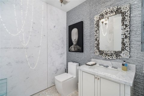 Condo in Surfside, Florida, 4 bedrooms  № 2082025 - photo 10