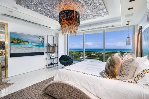 Condo in Surfside, Florida, 4 bedrooms  № 2082025 - photo 27
