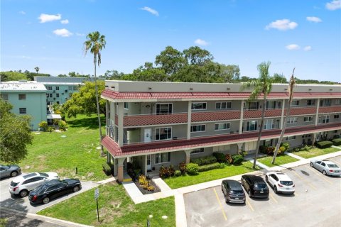Condo in Clearwater, Florida, 2 bedrooms № 2207854