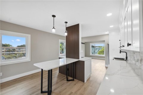 Condominio en venta en Clearwater, Florida, 2 dormitorios, 130.06 m2 № 2207854 - foto 8