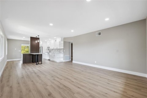 Condominio en venta en Clearwater, Florida, 2 dormitorios, 130.06 m2 № 2207854 - foto 5