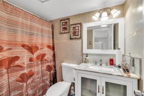 Villa ou maison à vendre à North Lauderdale, Floride: 2 chambres, 89.37 m2 № 2077432 - photo 10