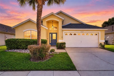 Villa ou maison à Clermont, Floride 5 chambres, 210.42 m2 № 2389081