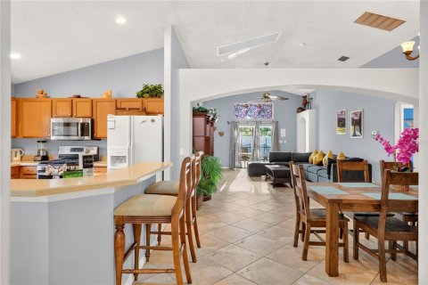 Villa ou maison à vendre à Clermont, Floride: 5 chambres, 210.42 m2 № 2389081 - photo 3