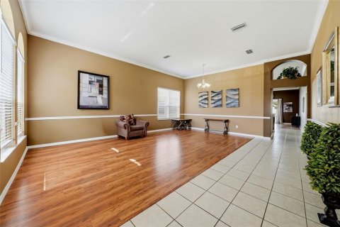 House in Zephyrhills, Florida 4 bedrooms, 210.24 sq.m. № 2157382 - photo 11