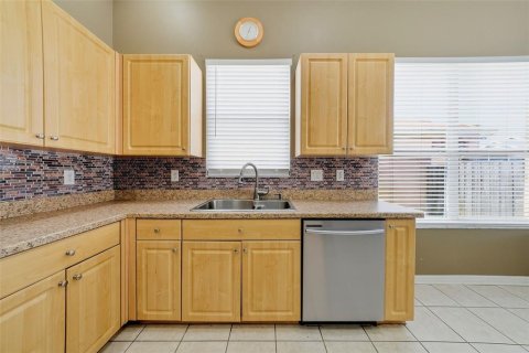 House in Zephyrhills, Florida 4 bedrooms, 210.24 sq.m. № 2157382 - photo 15