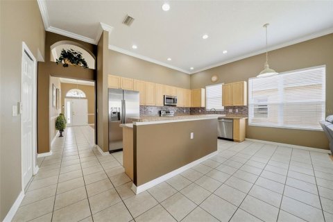 House in Zephyrhills, Florida 4 bedrooms, 210.24 sq.m. № 2157382 - photo 12