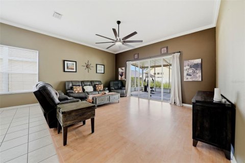 House in Zephyrhills, Florida 4 bedrooms, 210.24 sq.m. № 2157382 - photo 22